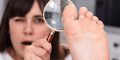 Come si chiamano le dita dei piedi?